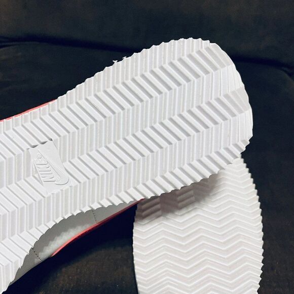 MINT CONDITION Nike Cortez Basic OG '72 Forrest Gump 2017 807471-103 10 - Picture 5 of 12